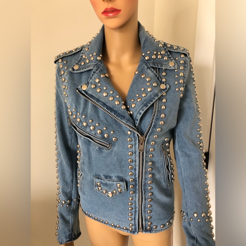 NWOT Understated Leather studded jean jacket